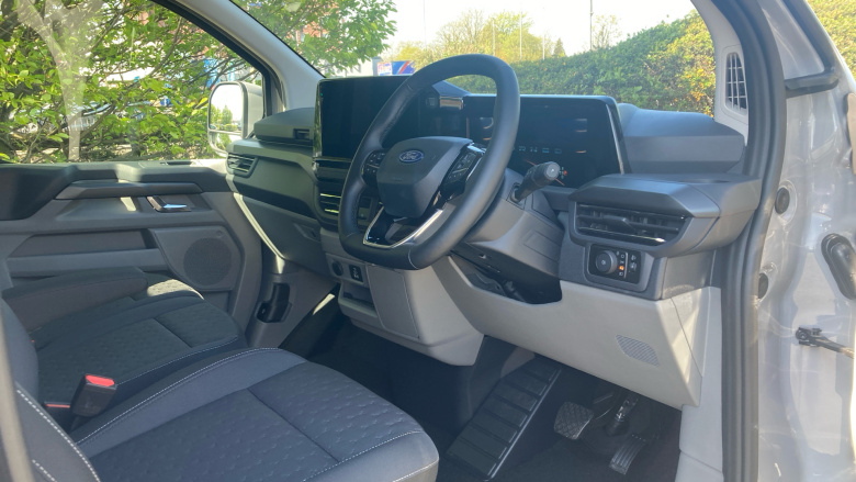 Ford Tourneo Custom 320 L2 Diesel Fwd 2.0 EcoBlue 170ps H1 Titanium 8 seater Auto